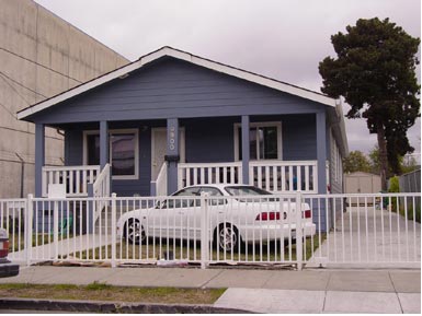 Multi-section Single-family HUD-Code Home, Oakland, California