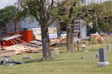 Conventional_construction_destroyed_by_storm_in_Dwight,_IL